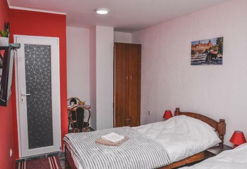 Hostal Royal Tsv Rooms