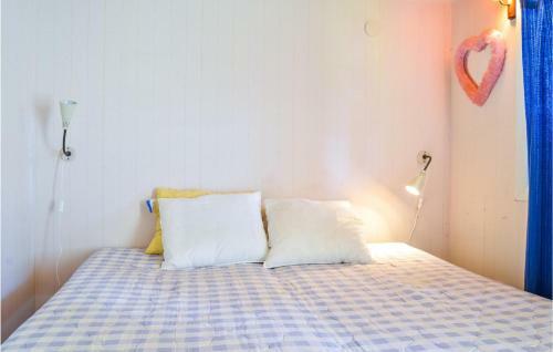 Awesome Home In Gnesta With Wifi And 5 Bedrooms