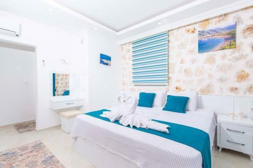 Kalkan'da Kiral?k Muhafazakar Jakuzili Villa