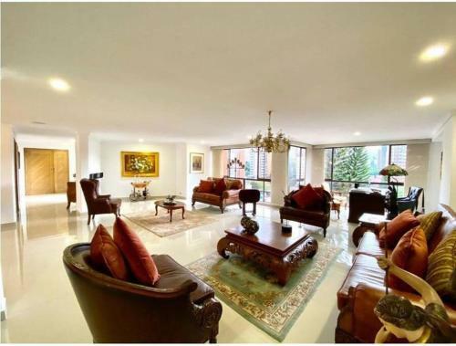 Hermoso Apartamento En El Poblado.