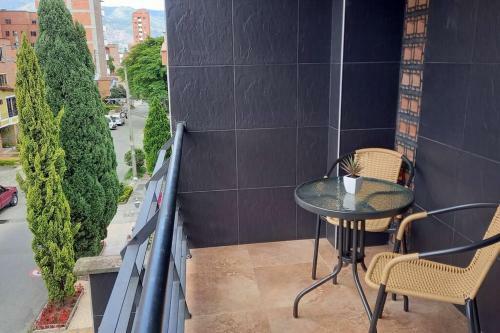 Apartamento Remodelado Enlaureles 300mbps Internet