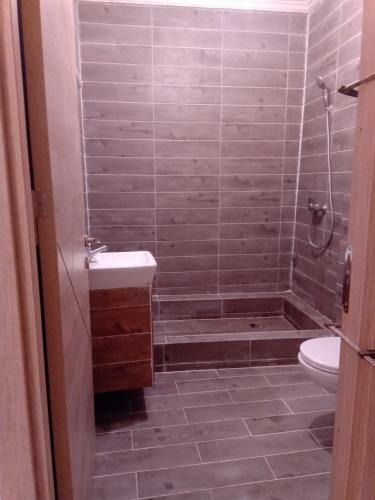 Taza Hotel Apartment With Restaurant