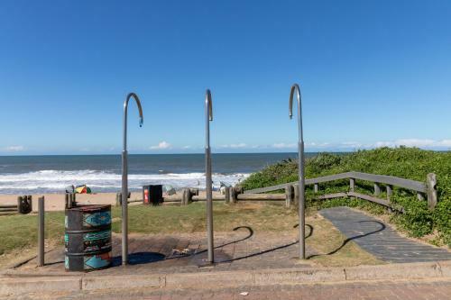 14 Warnerdoone Beachfront Apartment