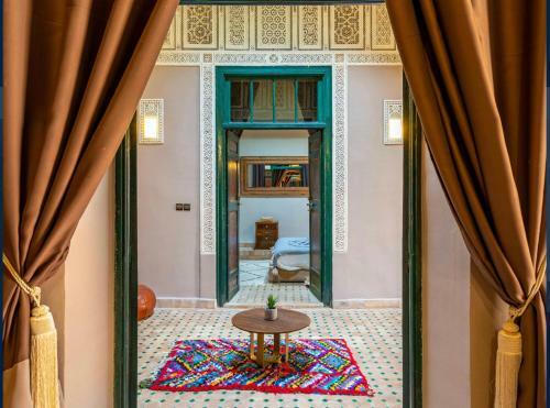 Medinaprivilege Royalriad