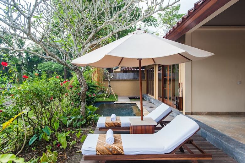 Hotel Komaneka Resort