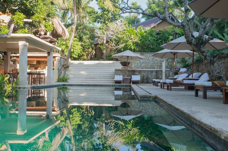 Hotel Komaneka Resort