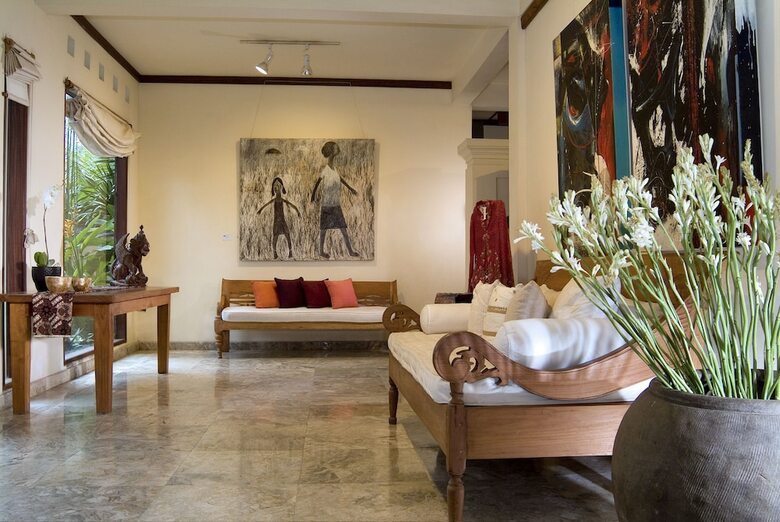 Hotel Komaneka Resort