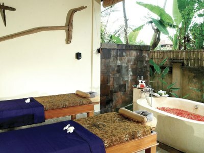 Hotel Komaneka Resort