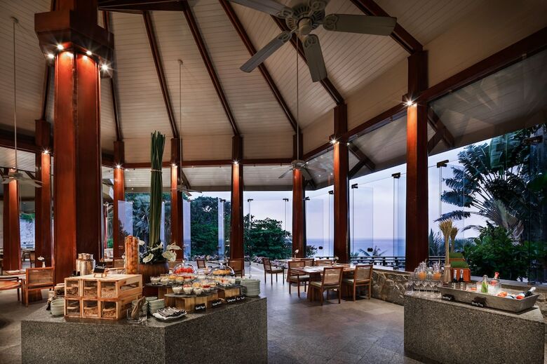 Hotel The Surin Phuket