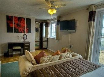 Hostal The Windward