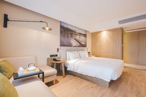 Atour Hotel Canal Hangzhou