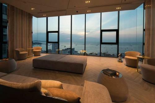 Apartamento Rooftop Infinity Swimming Pool Thebase Condo