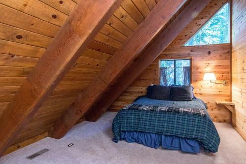 Tahoe Pines Cabin
