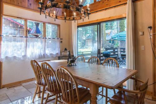 Tahoe Pines Cabin