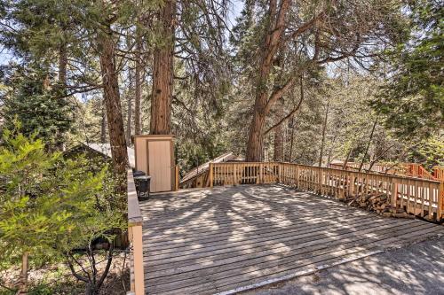 Quaint Lake Arrowhead Cabin With Mountain Views