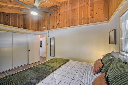 Newly Renovated Lake Arrowhead Cabin With Deck!