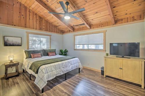 Newly Renovated Lake Arrowhead Cabin With Deck!