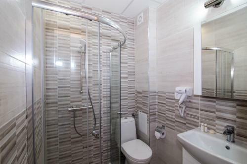 Brand New Apartment With Pool Gym And Playground