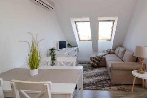 Brand New Apartment With Pool Gym And Playground