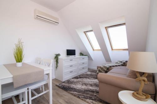 Brand New Apartment With Pool Gym And Playground