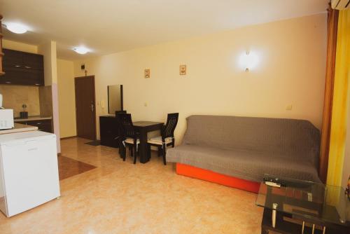 Apartamento ~ Elit ~ Studio With A Pool In Sunny Beach