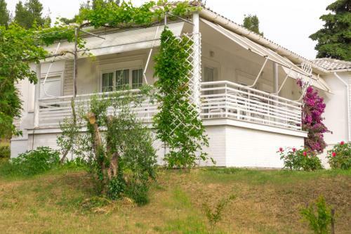 Big Country House, 10' From The Beach