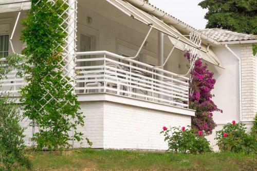 Big Country House, 10' From The Beach