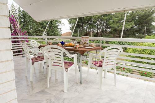 Big Country House, 10' From The Beach