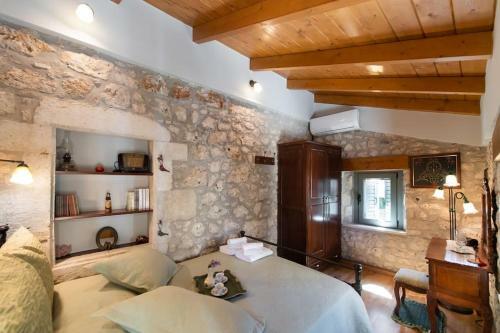 La Casa Di Bella A Tradional Stone House With Barbecue