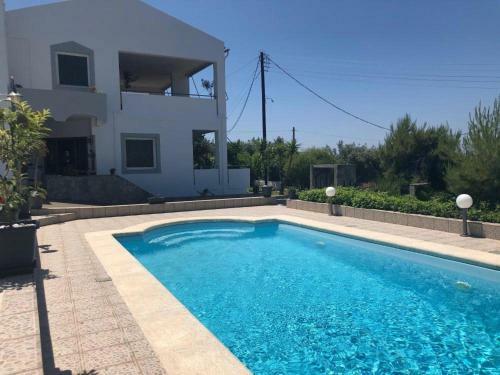 Dolphin Villa