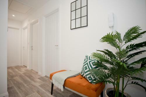 Apartamento Stylish 2 Bedroom Apt - Parking - 5 Mins Walk To Beach