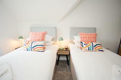 Apartamento Stylish 2 Bedroom Apt - Parking - 5 Mins Walk To Beach