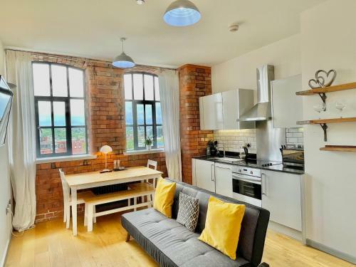 Victorian Factory Apartment With 2 Bedrooms