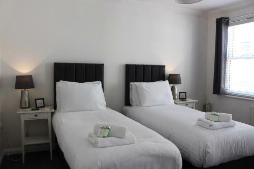 Central Hove, Entire 2 Bed House