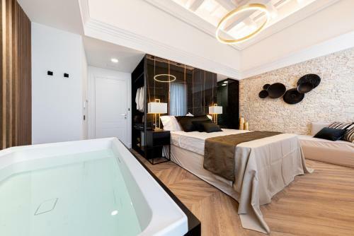 Hostal Nero Luxury Suites