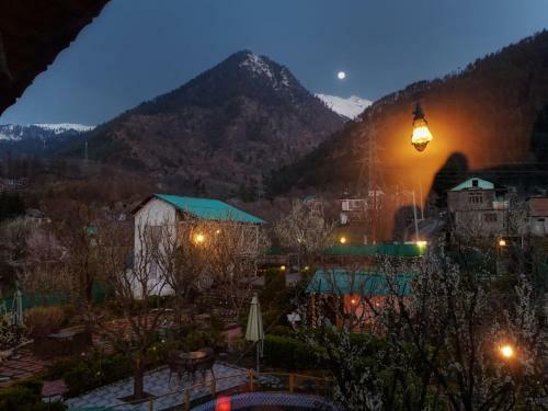 Meraki Cottages