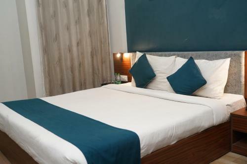 Hotel Ballfin Indore