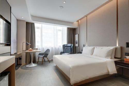Atour Hotel Jinan High-speed East Railway Station