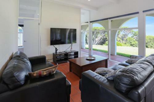 Cordova - Perfect Summer Or Winter Getaway