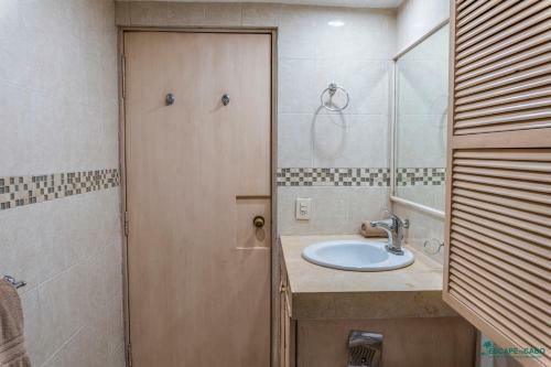 Beautiful Beachfront Terrasol!! 2 Bedroom 2 Bathroom Airport Pickup!