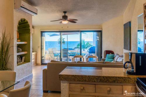 Beautiful Beachfront Terrasol!! 2 Bedroom 2 Bathroom Airport Pickup!