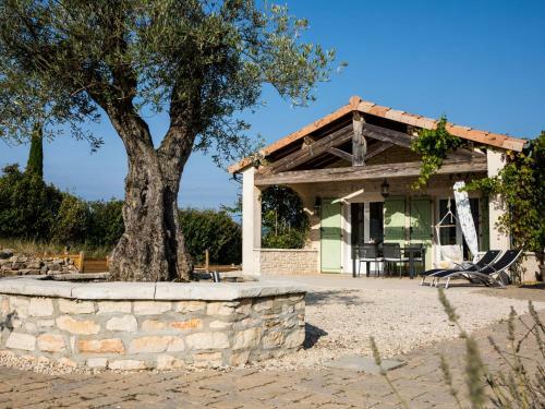 Villa Pierre De Jourdan