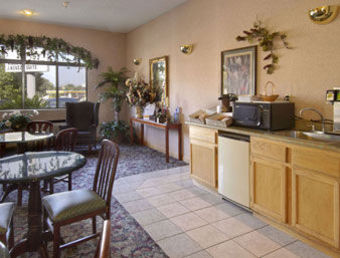 Hotel St. Louis Travelodge