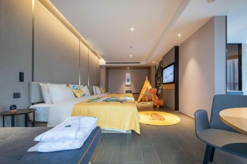 Atour Hotel Meishan Government Affairs Center