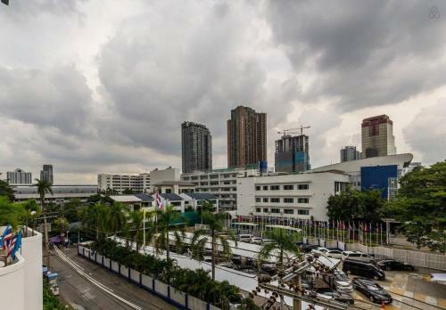 Fabulous Third Floor Apartment Dasiri Downtown Residence