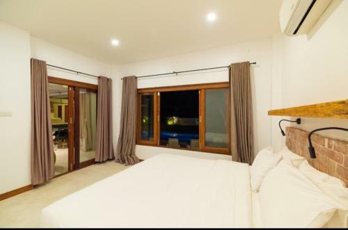 4 Bedrooms Villa With Swimming Pool And Pool Table