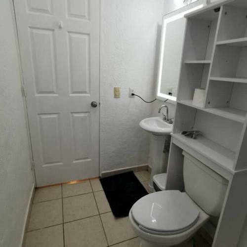 Apartamento Comfy 2bedroom Minutes From Downtown & Fast Wi-fi