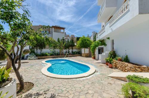 Yourhouse La Cabanya 10 Beach Apartments With Shared Pool