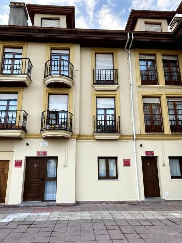 Apartamentos Torreones De Cartes