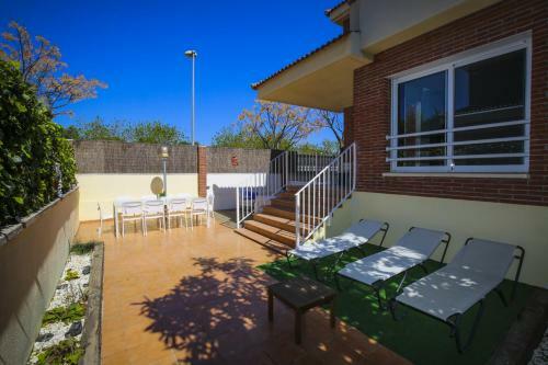 Casa Bruselas Planetcostadorada